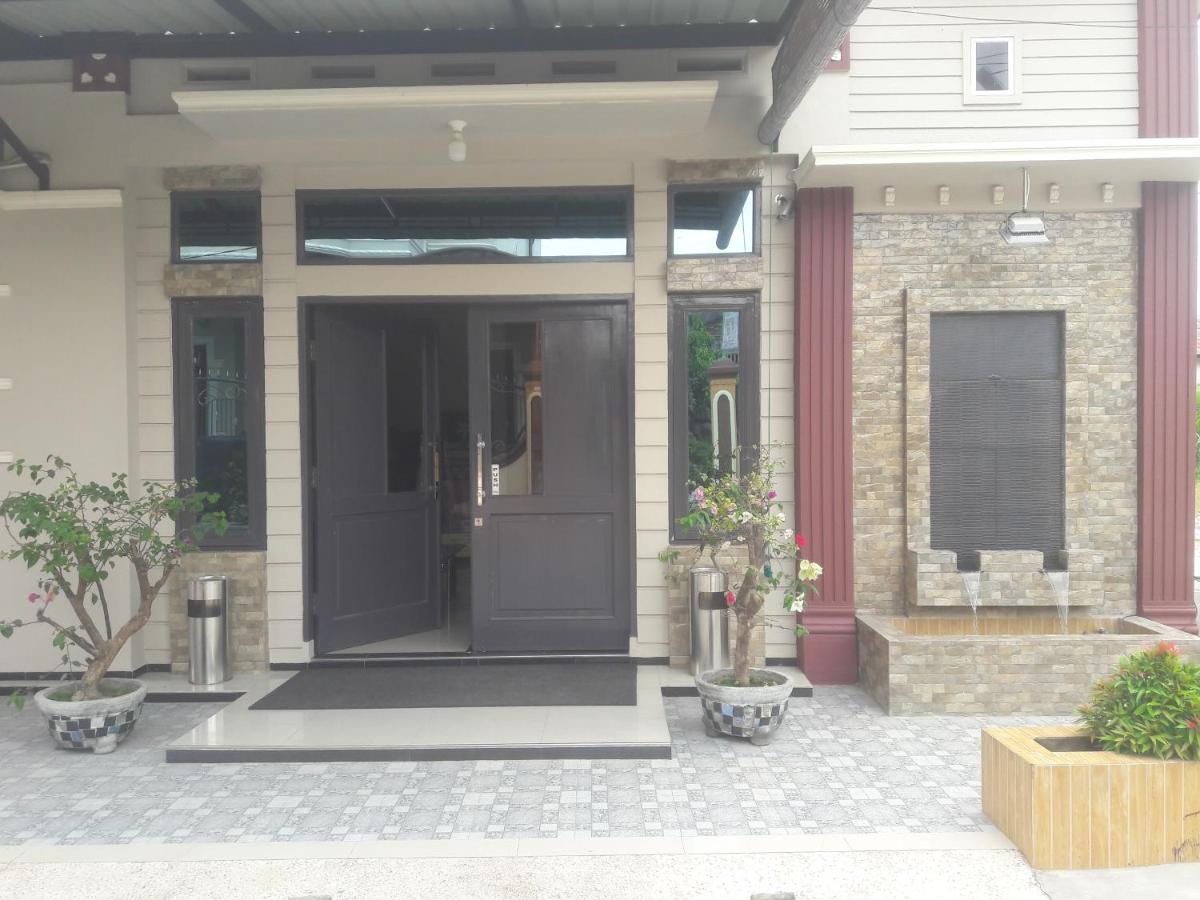 Hotel Assyifa Tanjungbalai Exterior foto